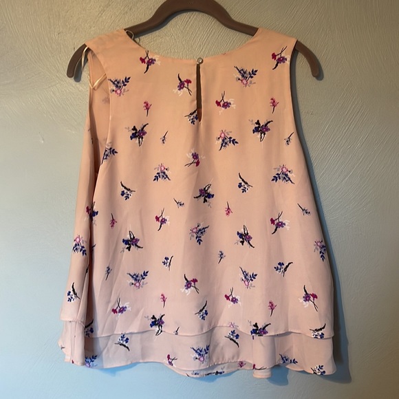 C78 Floral shell top - Picture 4 of 4